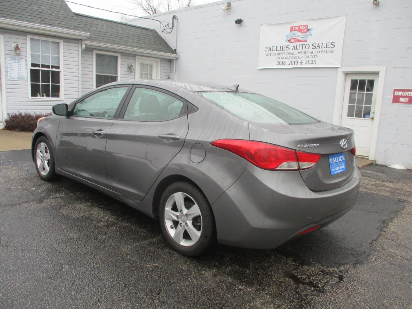 2013 GRAY Hyundai Elantra GLS A/T (5NPDH4AE3DH) with an 1.8L L4 DOHC 16V engine, AUTOMATIC transmission, located at 540a Delsea Drive, Sewell, NJ, 08080, (856) 589-6888, 39.752560, -75.111206 - Photo#3